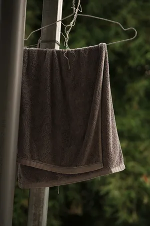How To Stop Towels From Shedding: With Simple Laundry Fixes