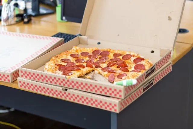 Can You Put A Pizza Box In The Oven? (Fire Risks, Safe Alternatives And Tips) Can You Put A Pizza Box In The Oven? (Fire Risks, Safe Alternatives And Tips)
