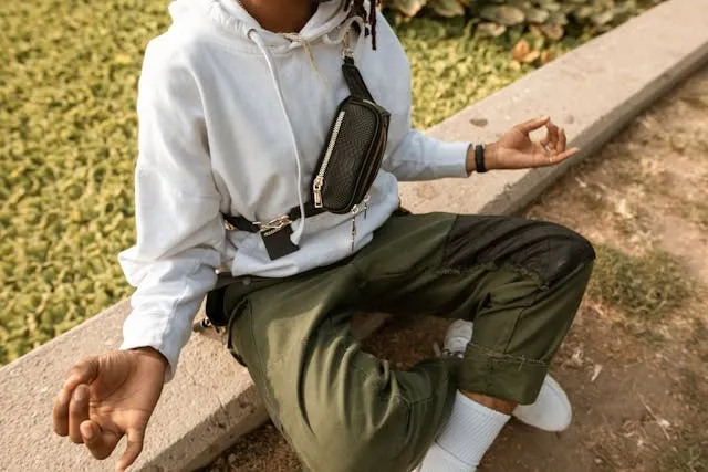 Are Fanny Packs Back In Style? Latest Trends, Street Fashion, And Style Options Are Fanny Packs Back In Style? Latest Trends, Street Fashion, And Style Options