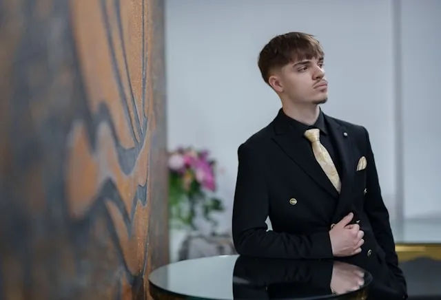 Can You Wear A Lapel Pin And Pocket Square Together: Easy Style Guide