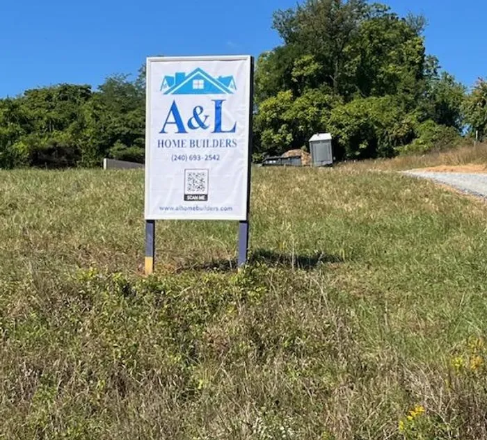 ImprintNow.Com - Heavy Duty Premium Banners